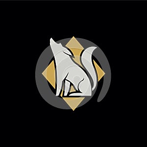 simple wolf logo