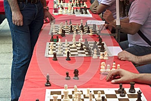 Simultaneous chess competition on the city square