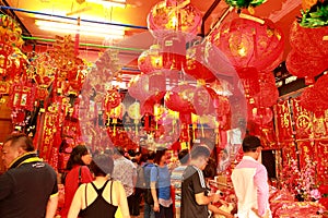 Singapore Chinatown Chinese Lunar New Year shoppin