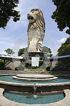 Singapore merlion statue fountain sentosa