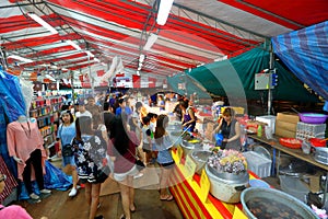 Singapore: Night market Pasar Malam