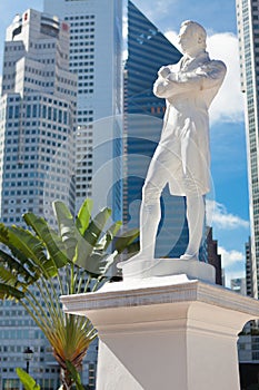 Singapore. Sir Raffles statue