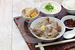 Singare bak kut teh, spicy pork rib soup