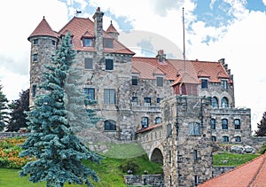 SInger Castle, Dark Island, New York