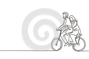 Single continuous line drawing romantic Arab couple having fun on date riding bicycle. Back view of romantic teenage couple ride