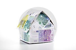 Single house of Euro notes