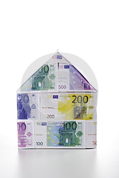 Single house of Euro notes