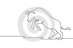 Single one line drawing Aggression wild bull attack. The bull is full of energy. Big buffalo stands up before run. Angry bull at