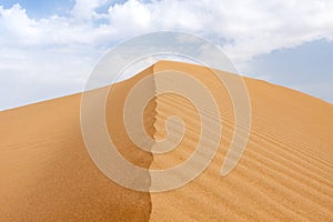 Single sand dune in Dasht-e Kavir desert, Isfahan.