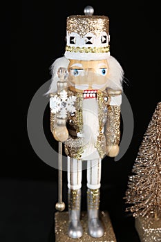 Single soldier-The nutcracker Gold Toy Soldier for Christmas displays!