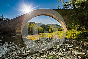 Single span bridge