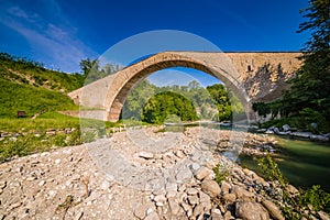 Single span bridge