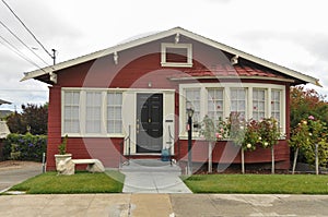 Single story family house with driveway