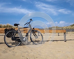 Single utility bicycle at Dutch beach