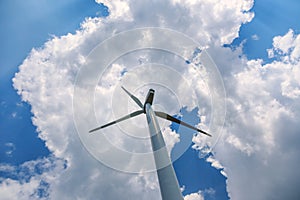 Single wind turbine