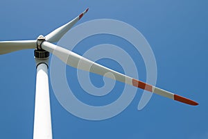 Single wind turbine