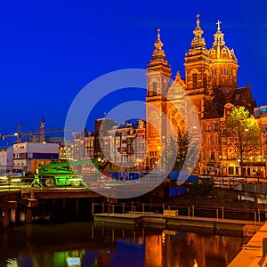 Sint-Nicolaaskerk at Night, Amsterdam