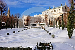 Sisi public garden