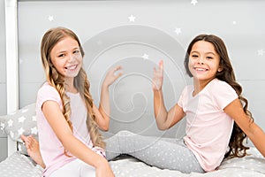 Sisters older or younger major factor in siblings having more positive emotions. Girls sisters spend pleasant time