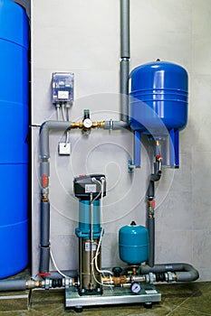 Site wastewater treatment system with sensors and indicators