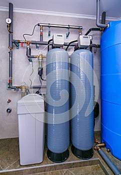 Site wastewater treatment system with sensors and indicators