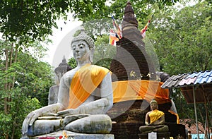 Sitting budda statue