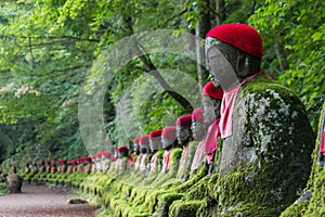 Sitting Buddhas in Kanmangafuchi abyss