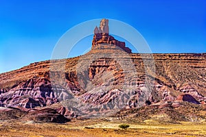 Sitting Hen Rock Formation Canyon Cliff Monument Valley Utah