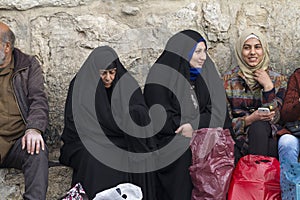 Women in front of the Umayyad Mosque, Damascus
