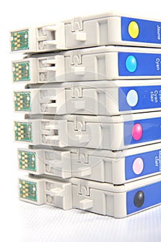 Six color inkjet printer cartridge