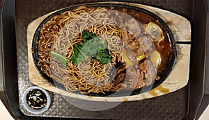 Sizzling Yee Mee claypot