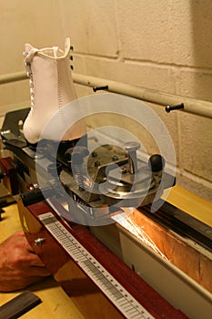 Skate sharpen machine photo