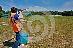 Skeet shooting photo