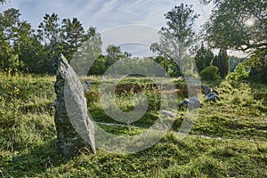 SkeppssÃÂ¤ttning nedanfÃÂ¶r Runsa fornborg photo