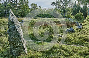SkeppssÃÂ¤ttning nedanfÃÂ¶r Runsa fornborg photo