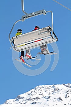 Ski_chairlift