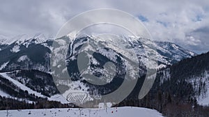 Lyžiarske stredisko Jasná Slovensko horský letecký dron pohľad zhora