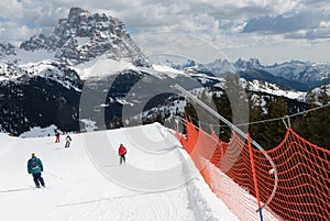 Ski slope run safety net mesh mountain protection fence