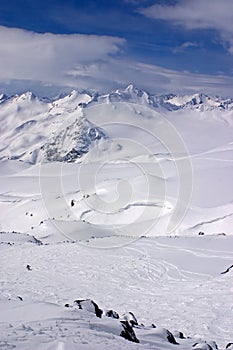 Ski tracks