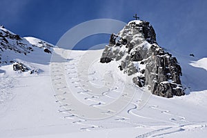 Ski tracks