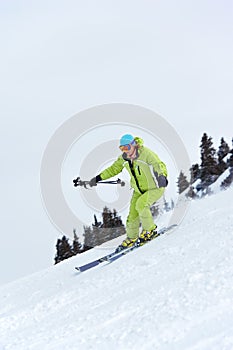 Ski woman turn on slope