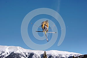 Skier mute grab