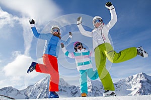 Skiing, winter fun