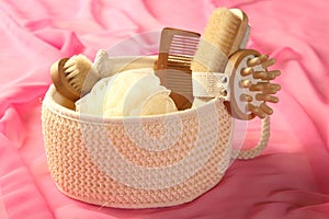 Skin and bodycare accessories