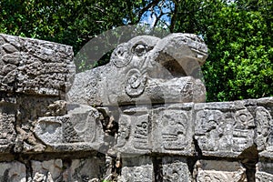 Skull wall, the Tzompantli in Chich?n Itz? is dedicated to the cult of the dead. Mexico