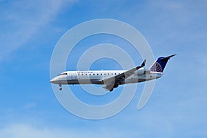 Sky West Airlines flying for United CRJ-200ER (Extended Ranged) N975SW
