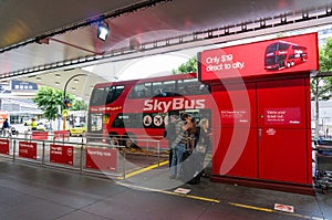 SkyBus airport shuttle from Melbourne Tullamarine Airport to city