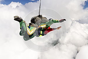 Skydiving photo Tandem jump in free fall.
