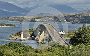 Puente una isla de Escocia 