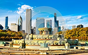 Skyline of Chicago and Buckingham Fountain at Grant Park in Illinois, United States